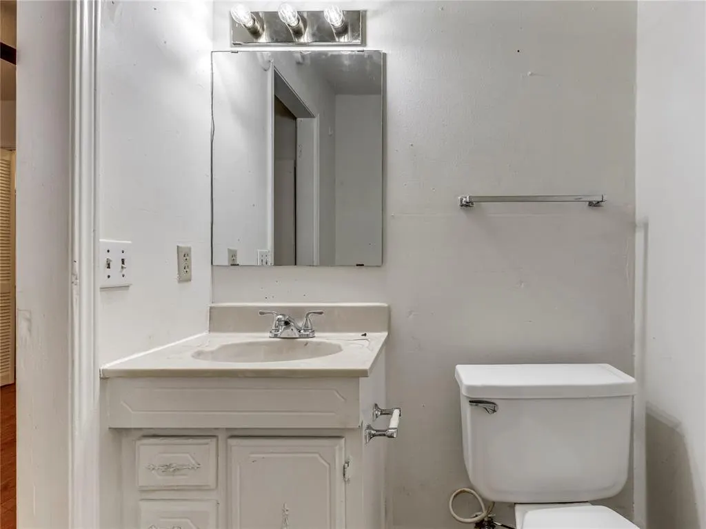 Photo 14 — 7107 NW 16th Street, Bethany, OK 73008
