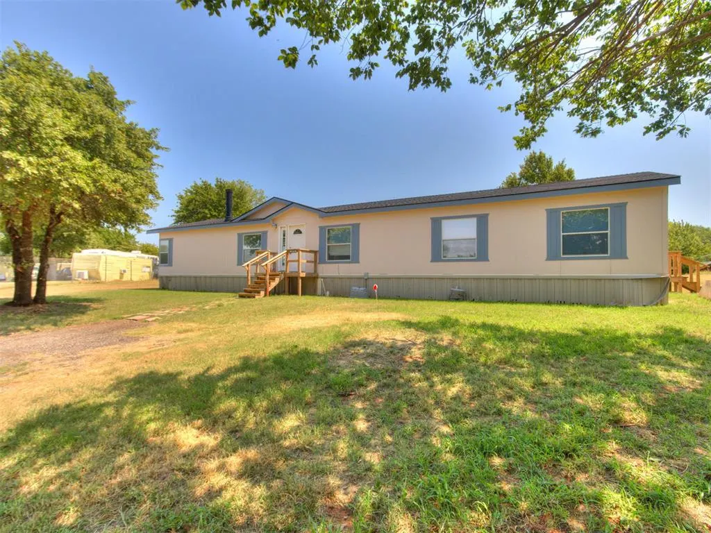 Photo 2 — 13174 S Coltrane Road, Edmond, OK 73034
