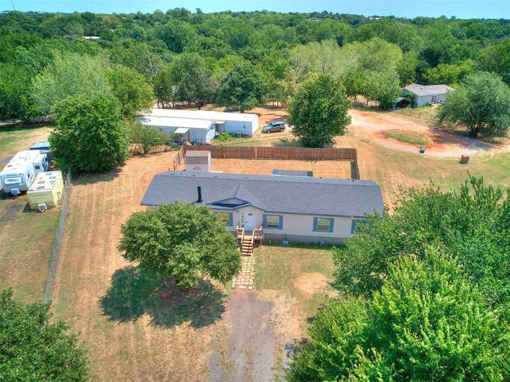 Photo 3 — 13174 S Coltrane Road, Edmond, OK 73034