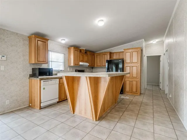 Photo 8 — 13174 S Coltrane Road, Edmond, OK 73034
