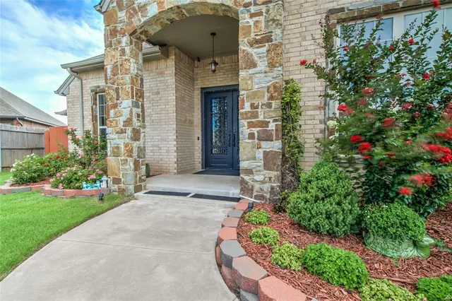 Photo 4 — 14409 Caledonia Way, Oklahoma City, OK 73142