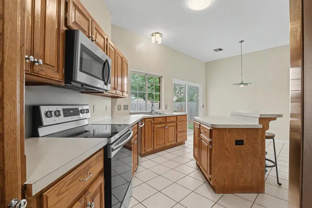 Photo 11 — 904 Pruett Drive, Edmond, OK 73003