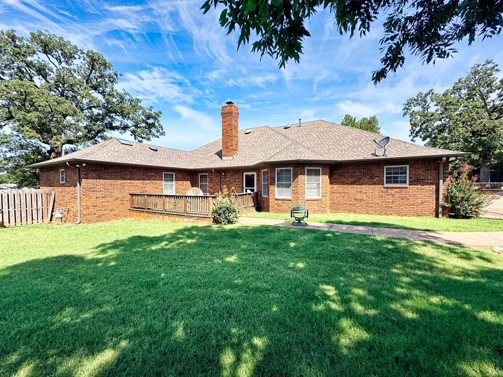 Photo 9 — 703 E 4th Street, Chandler, OK 74834