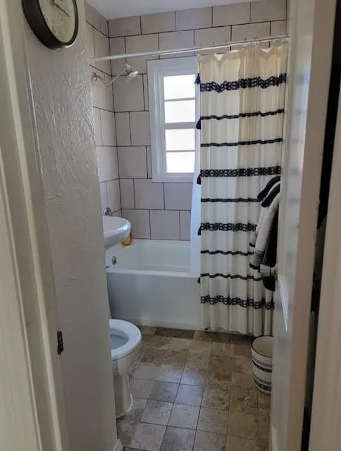 Photo 10 — 406 Winona, Lindsay, OK 73052