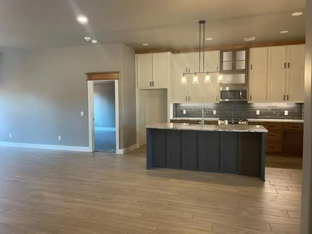 Photo 8 — 11528 NW 103 Rd Street, Yukon, OK 73099