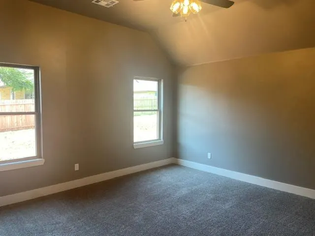 Photo 14 — 11528 NW 103 Rd Street, Yukon, OK 73099