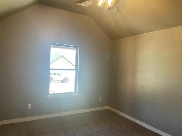 Photo 19 — 11528 NW 103 Rd Street, Yukon, OK 73099