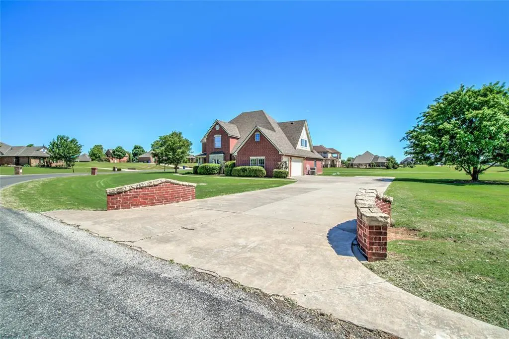 Photo 3 — 22525 Lindy Terrace, Edmond, OK 73025