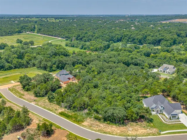 Photo 2 — 2203 Crossover Court, Edmond, OK 73034