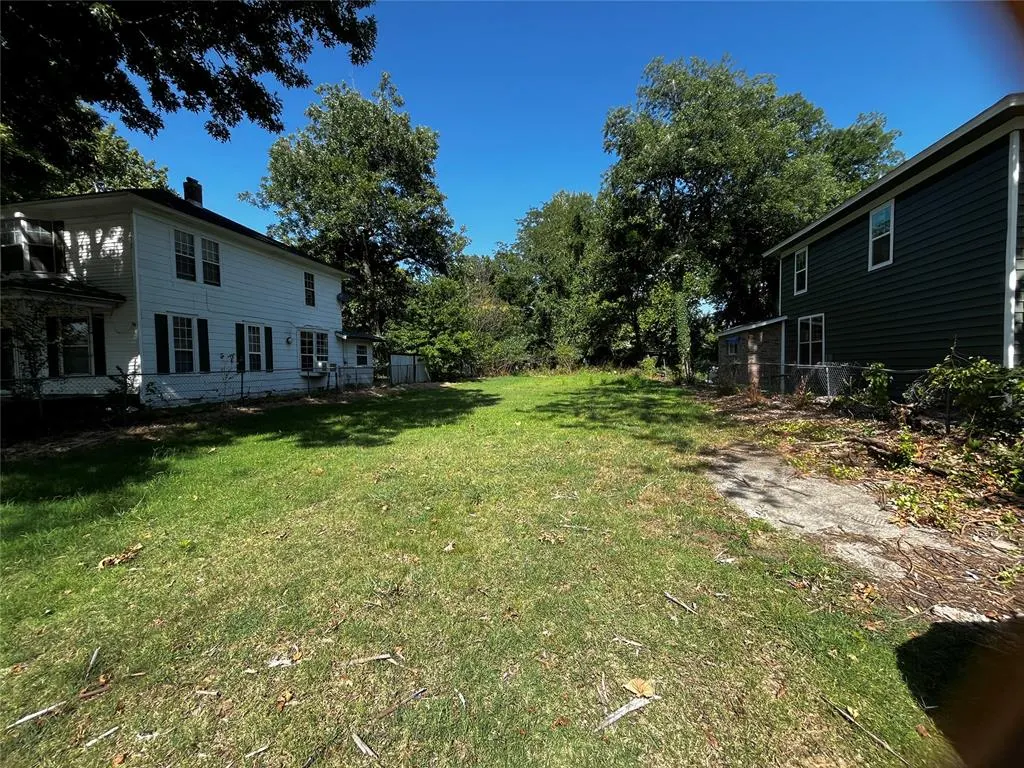 Photo 4 — 627 N Louisa Street, Shawnee, OK 74801