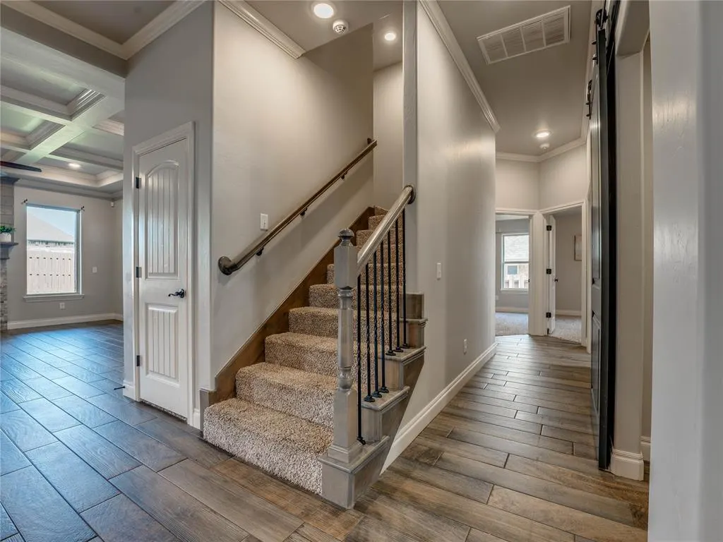 Photo 3 — 3301 Wakefield Road, Edmond, OK 73034