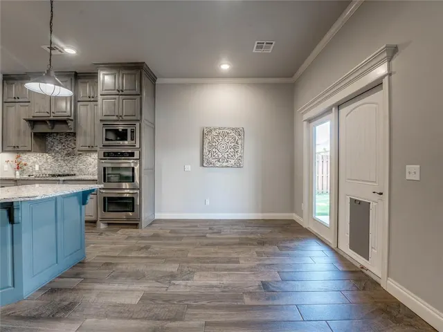 Photo 8 — 3301 Wakefield Road, Edmond, OK 73034