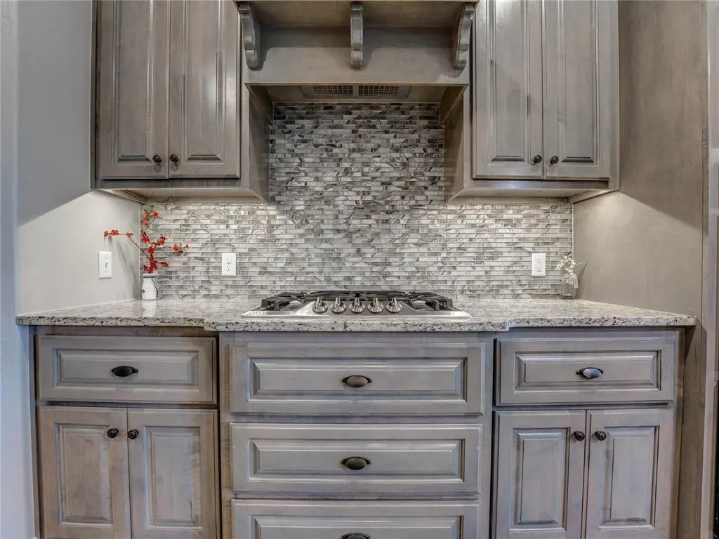 Photo 11 — 3301 Wakefield Road, Edmond, OK 73034