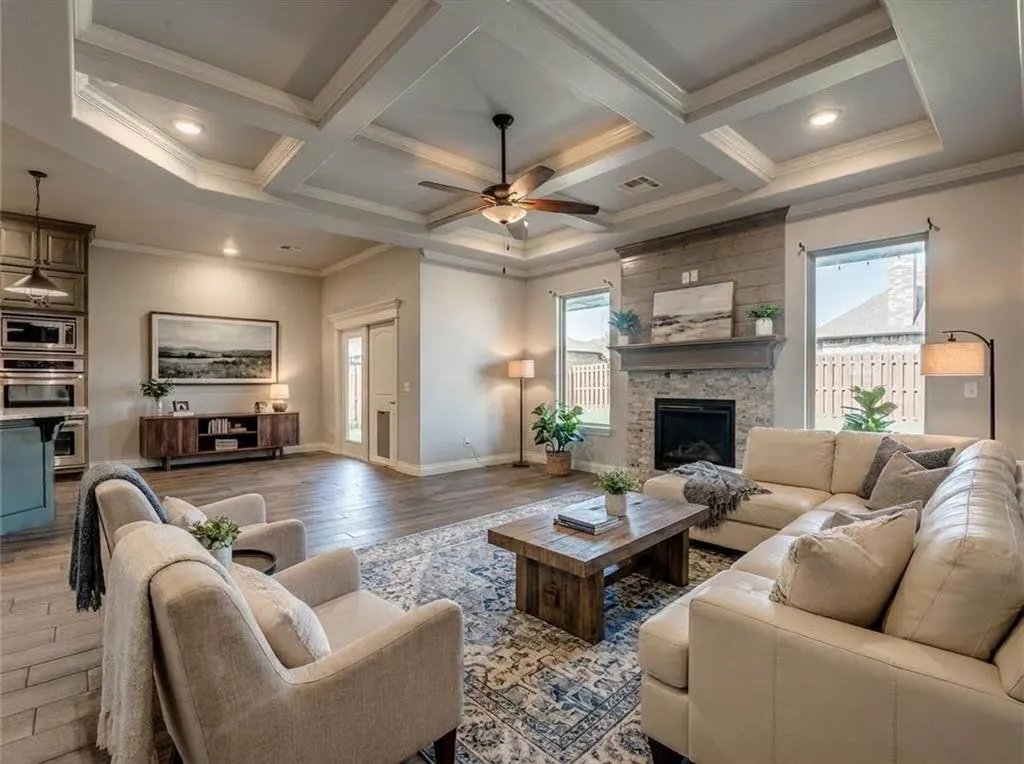Photo 3 — 3301 Wakefield Road, Edmond, OK 73034