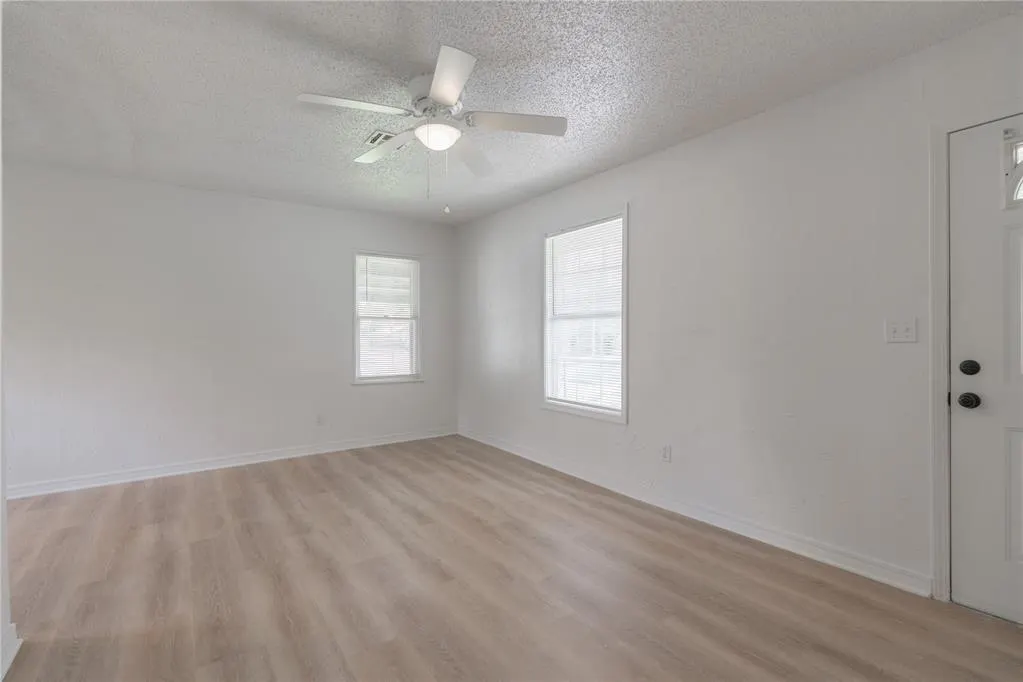 Photo 4 — 3405 S Woodward Avenue, Oklahoma City, OK 73119