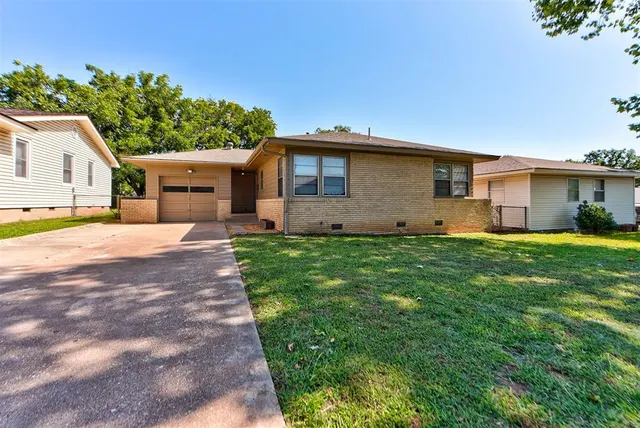 Photo 4 — 1222 Rose Drive, Shawnee, OK 74804