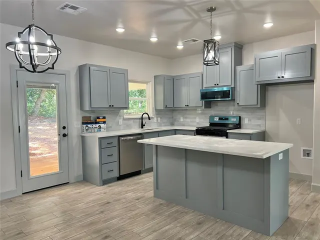 Photo 2 — 37879 New Hope Road, Tecumseh, OK 74873