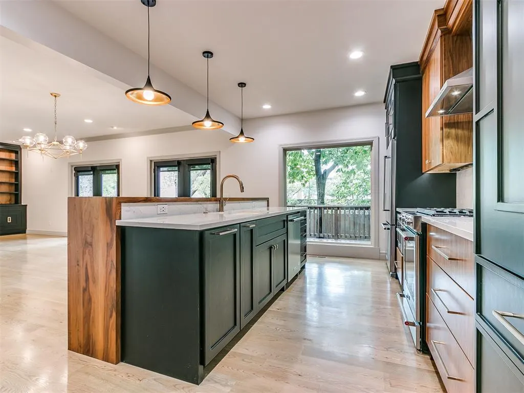 Photo 13 — 1201 Glenbrook Drive 5, Oklahoma City, OK 73118