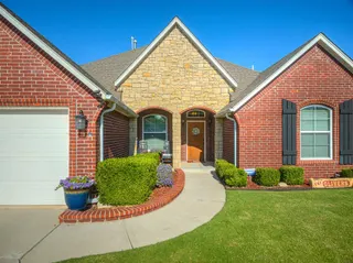 Sold home at 11705 Charleston Way
