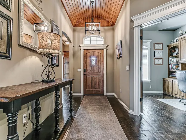 Photo 4 — 11705 Charleston Way, Yukon, OK 73099