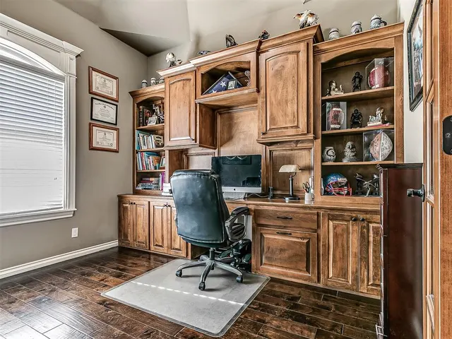 Photo 5 — 11705 Charleston Way, Yukon, OK 73099