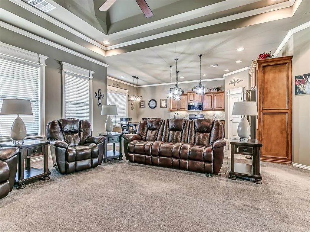 Photo 11 — 11705 Charleston Way, Yukon, OK 73099