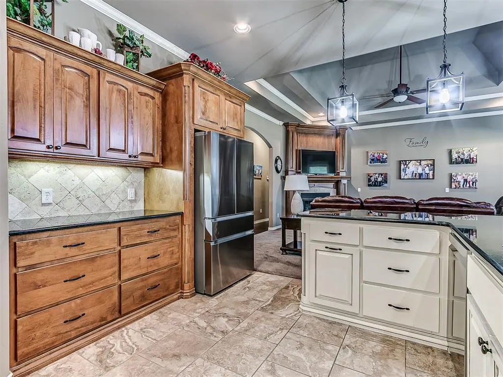 Photo 18 — 11705 Charleston Way, Yukon, OK 73099