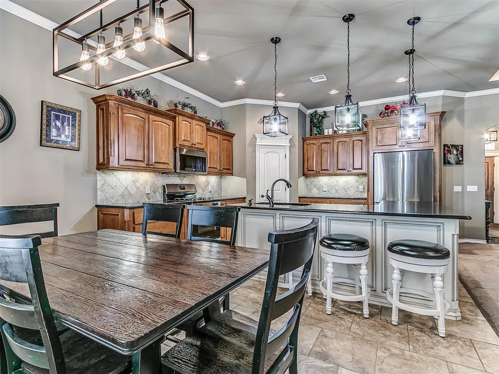 Photo 22 — 11705 Charleston Way, Yukon, OK 73099