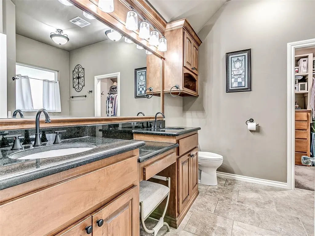 Photo 35 — 11705 Charleston Way, Yukon, OK 73099