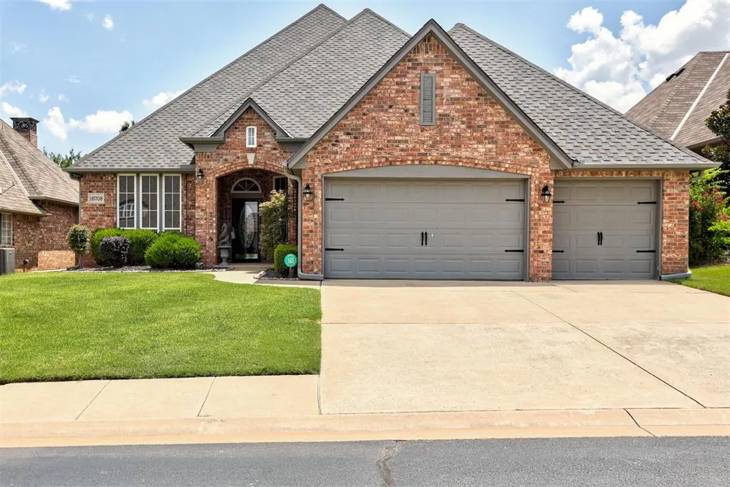 Front exterior — 16708 Covington Manor, Edmond, OK 73012