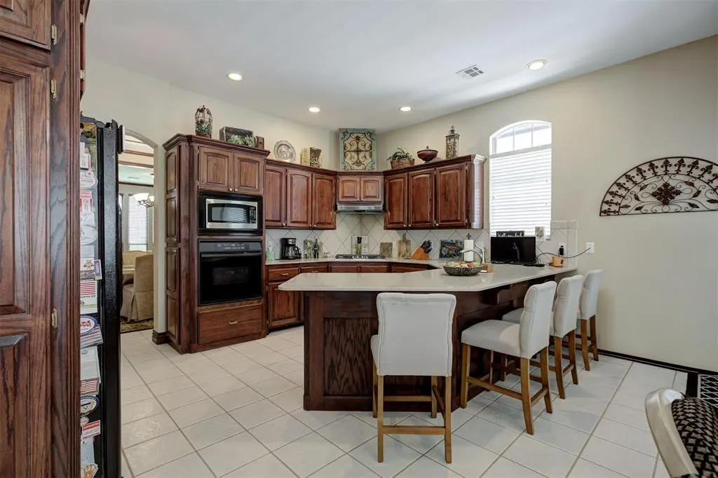 Photo 11 — 16708 Covington Manor, Edmond, OK 73012