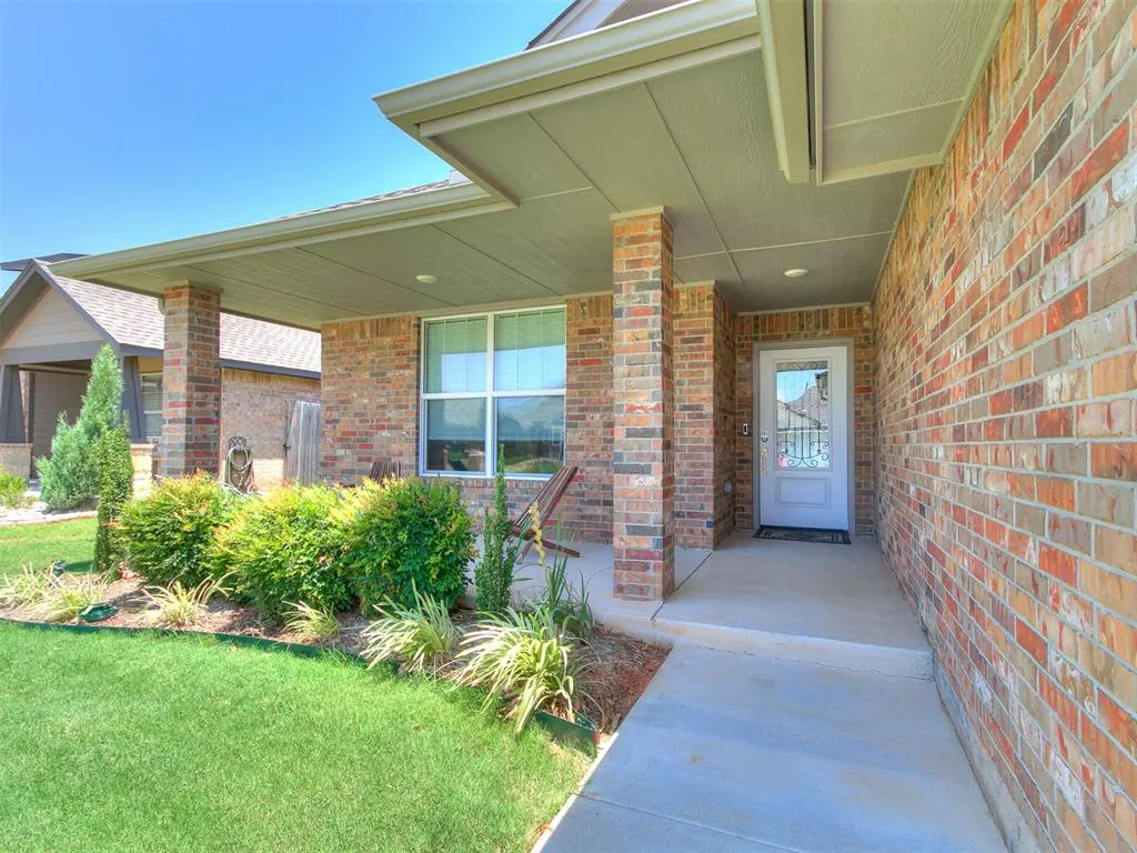 Photo 2 — 4400 Idylbreeze Drive, Oklahoma City, OK 73179