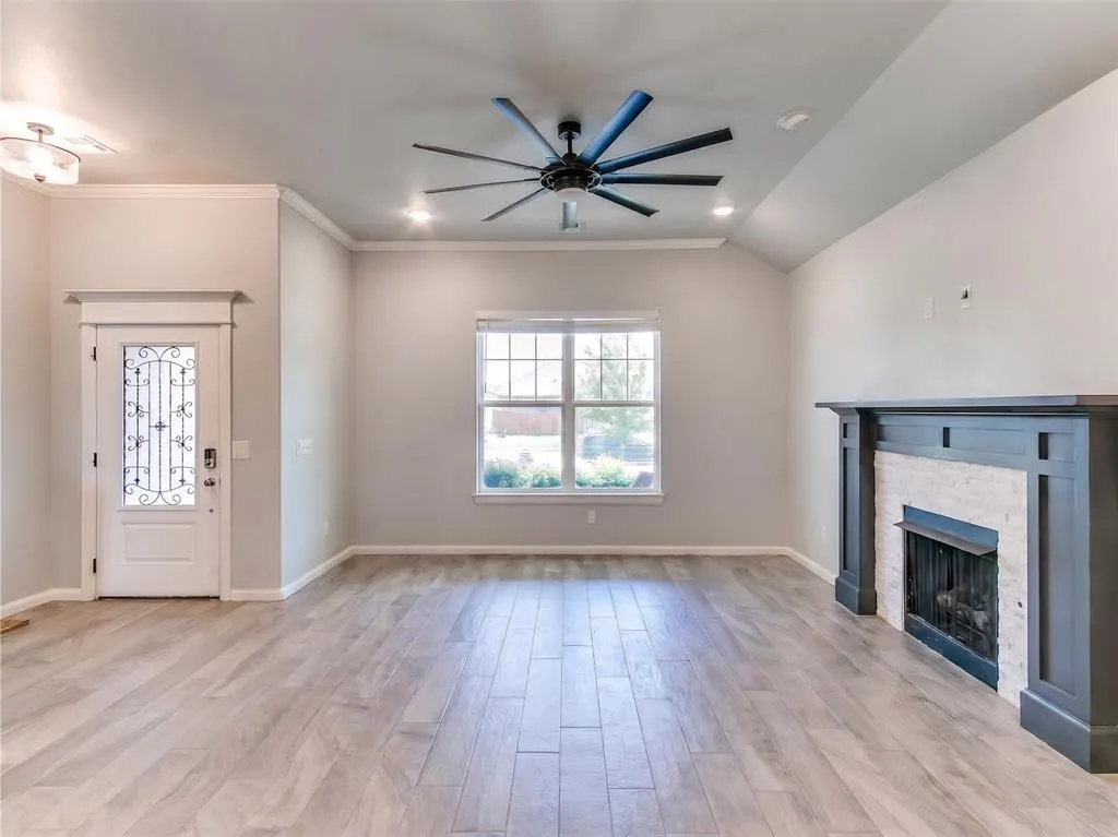 Photo 7 — 4400 Idylbreeze Drive, Oklahoma City, OK 73179