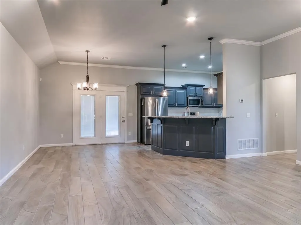 Photo 10 — 4400 Idylbreeze Drive, Oklahoma City, OK 73179