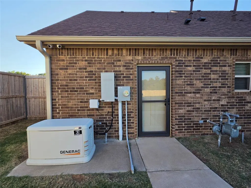 Photo 39 — 9565 N Bryan Road, Shawnee, OK 74855