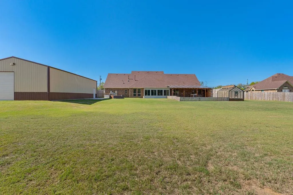 Photo 39 — 9565 N Bryan Road, Shawnee, OK 74855