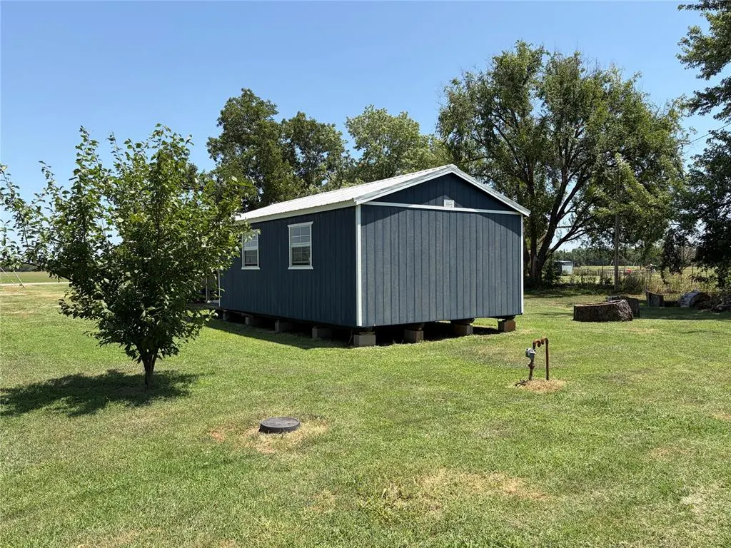 Photo 6 — 101 4th Street, Maysville, OK 73057