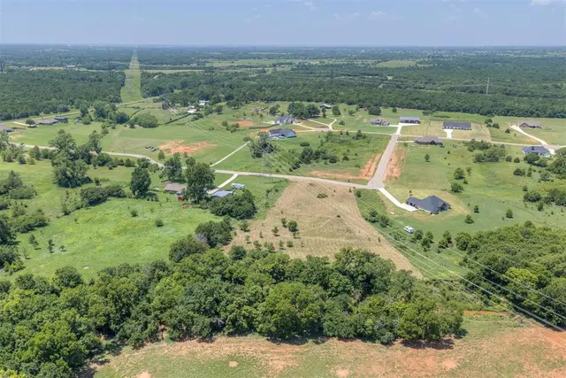 Photo 5 — 16100 Bohon Way, Norman, OK 73026