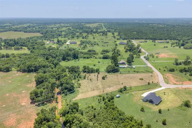Photo 6 — 16100 Bohon Way, Norman, OK 73026