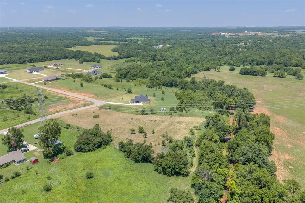 Photo 8 — 16100 Bohon Way, Norman, OK 73026