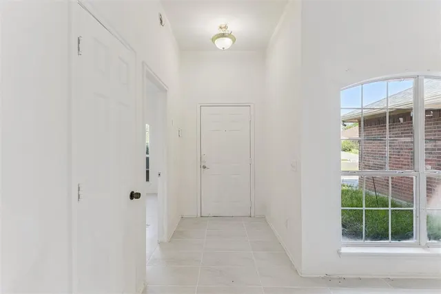 Photo 3 — 1833 Parkridge Drive, Norman, OK 73071