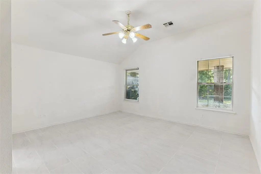 Photo 16 — 1833 Parkridge Drive, Norman, OK 73071