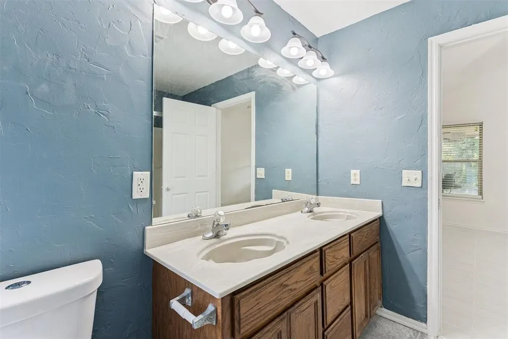 Photo 18 — 1833 Parkridge Drive, Norman, OK 73071