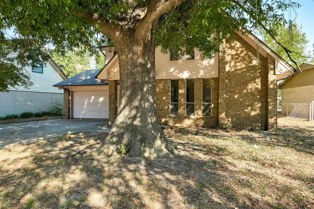 Photo 2 — 1519 Charles Street, Norman, OK 73069