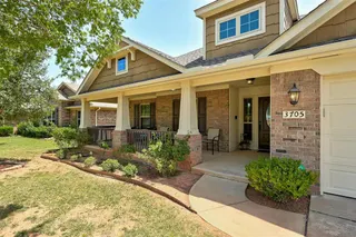 Sold home at 3705 Kings Canyon Road