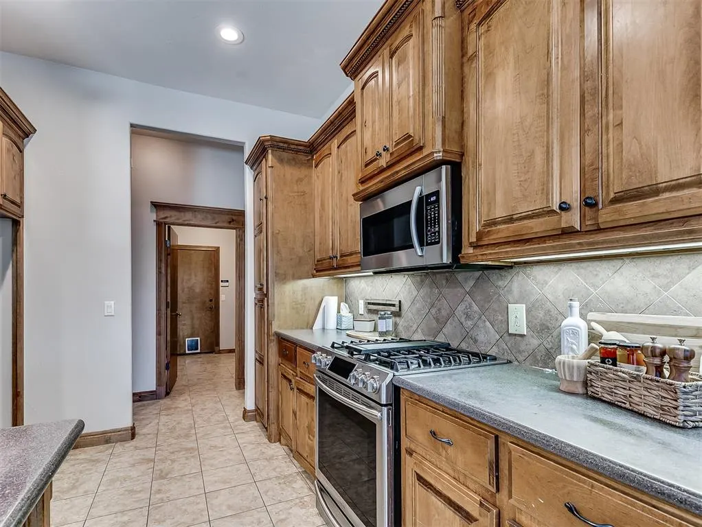 Photo 16 — 13150 Red Oak Drive, Choctaw, OK 73020