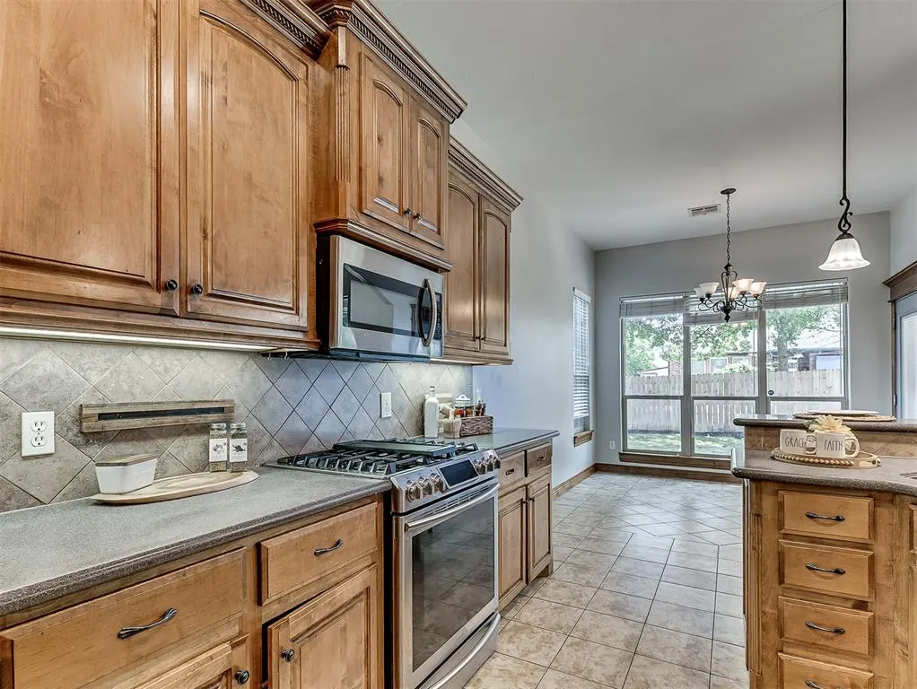 Photo 17 — 13150 Red Oak Drive, Choctaw, OK 73020