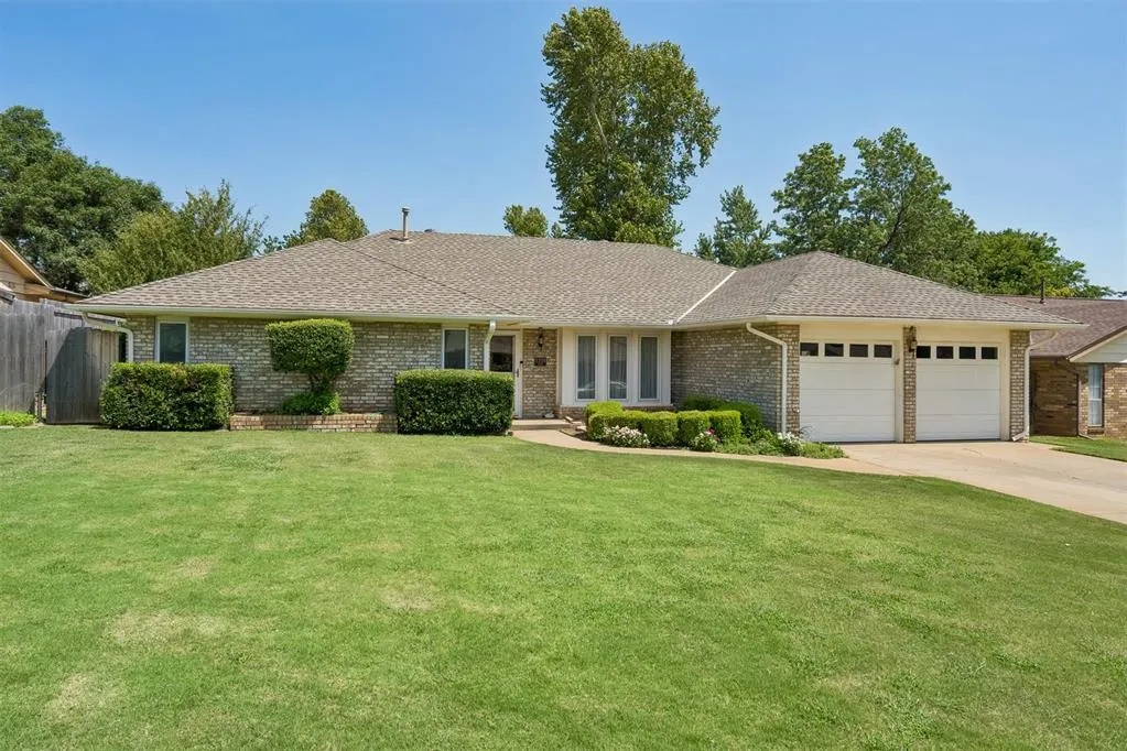Front exterior — 1305 Sims Avenue, Edmond, OK 73013