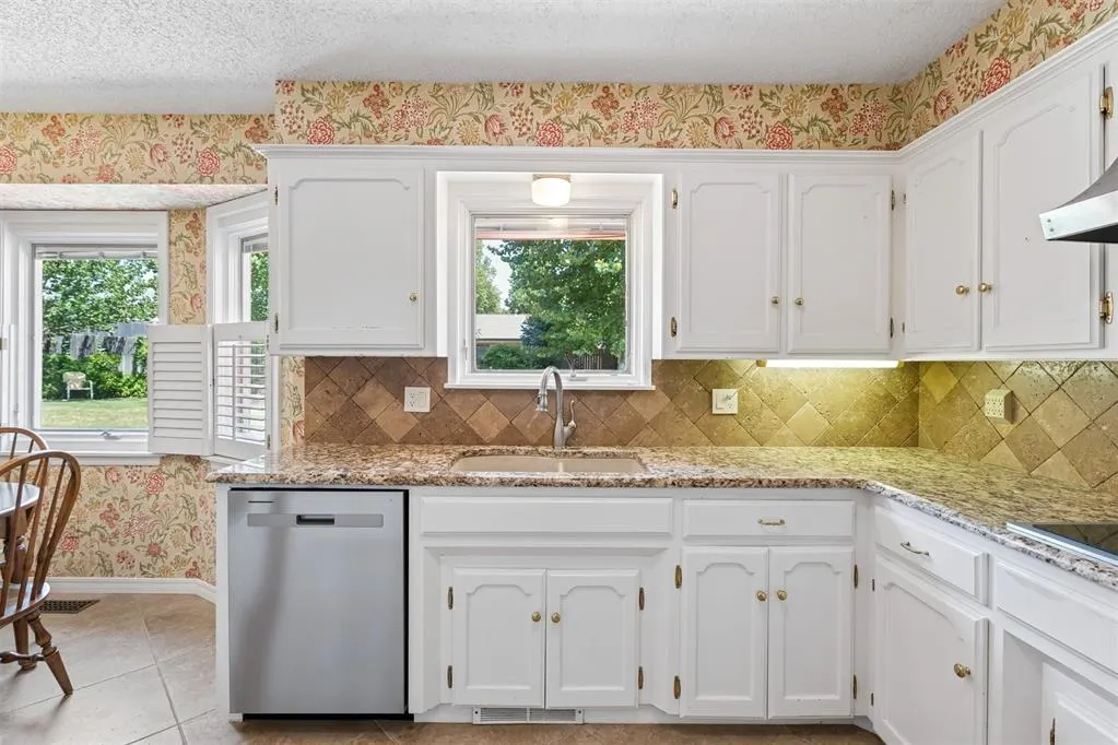 Photo 8 — 1305 Sims Avenue, Edmond, OK 73013