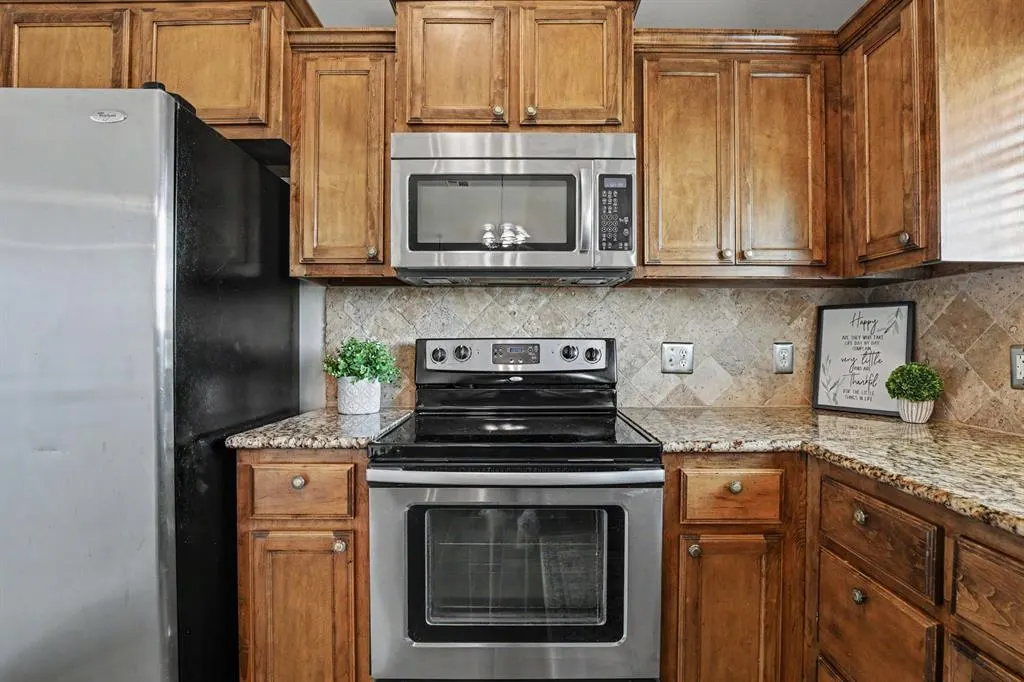 Photo 15 — 908 Denmark Street, Yukon, OK 73099